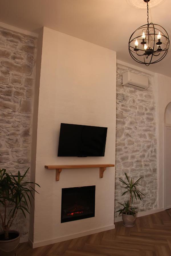 Historical Old City Apartament, Старе Місто , 2 Спальні, Балкон-Тераса, 85 Кв М Kamianets-Podilsky Chambre photo